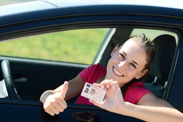 Partir serein avec la bonne assurance pour jeune conducteur Partir serein avec la bonne assurance pour jeune conducteur