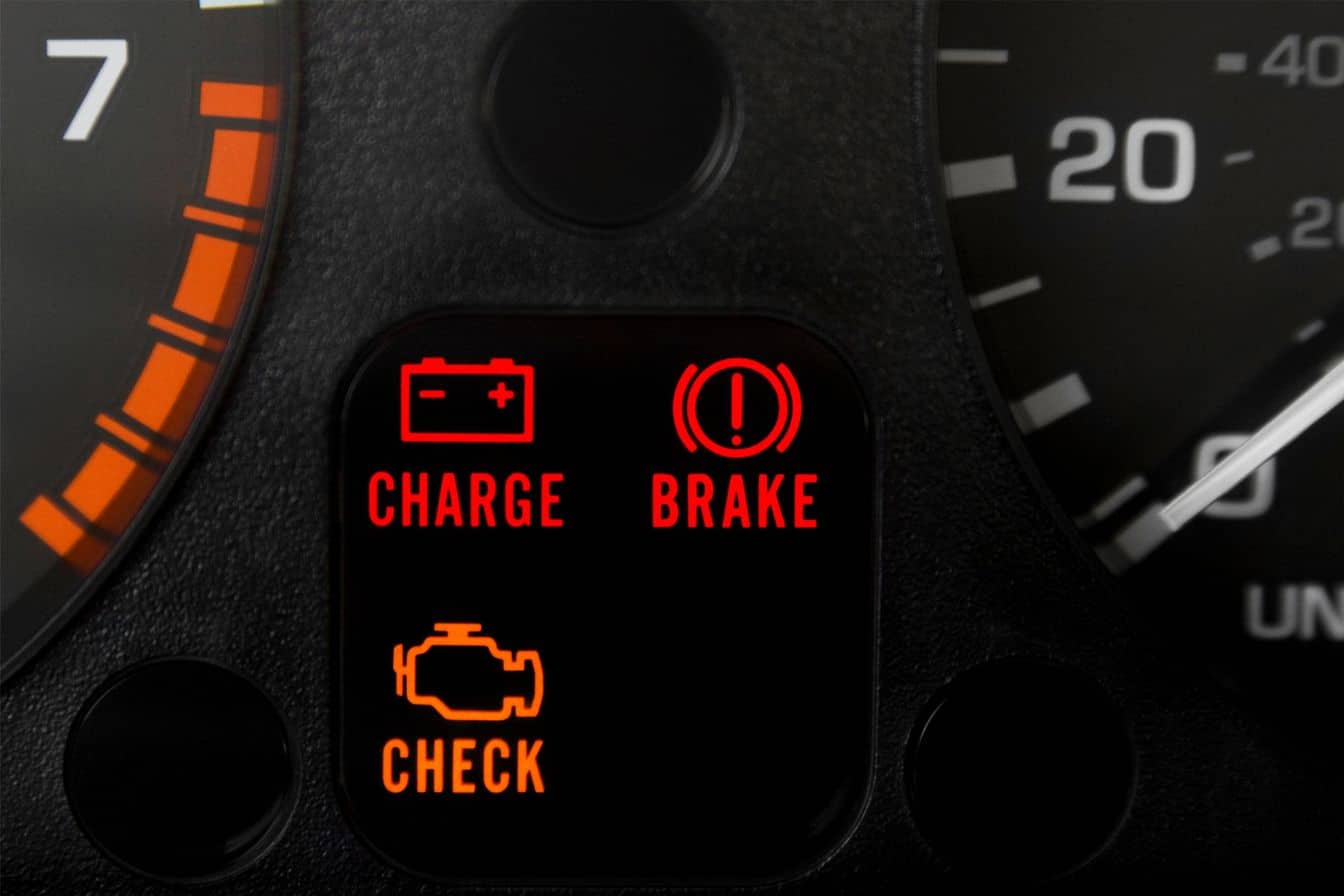 voiture voyant orange 1